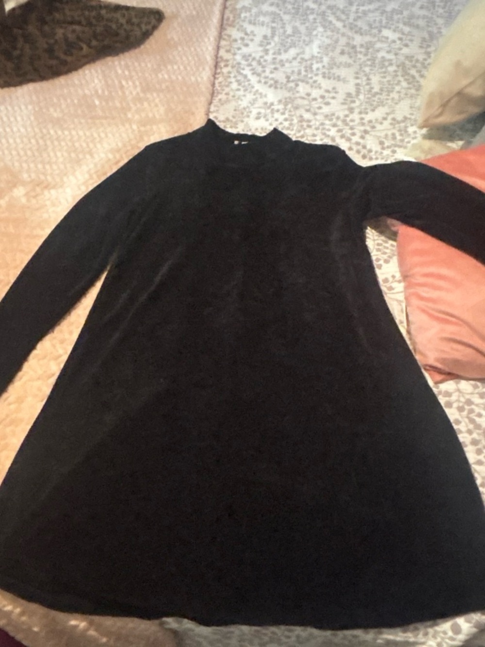 Black velvet midi dress #whitebirch